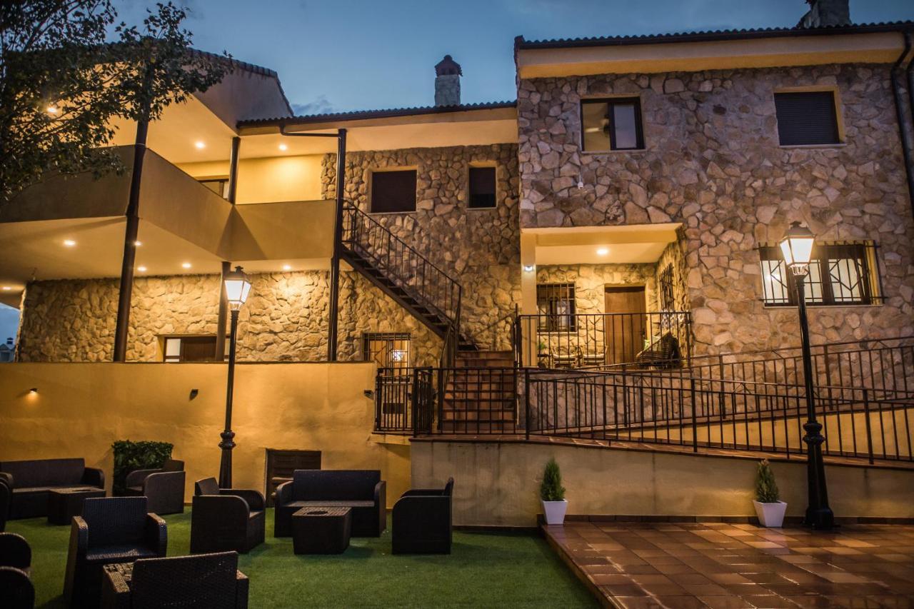 Villa El Encanto Del Alberche à Villanueva de Avila Extérieur photo