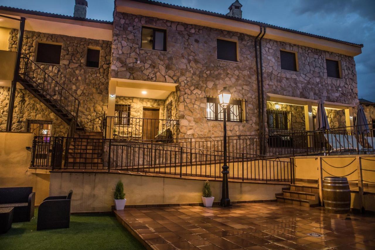 Villa El Encanto Del Alberche à Villanueva de Avila Extérieur photo